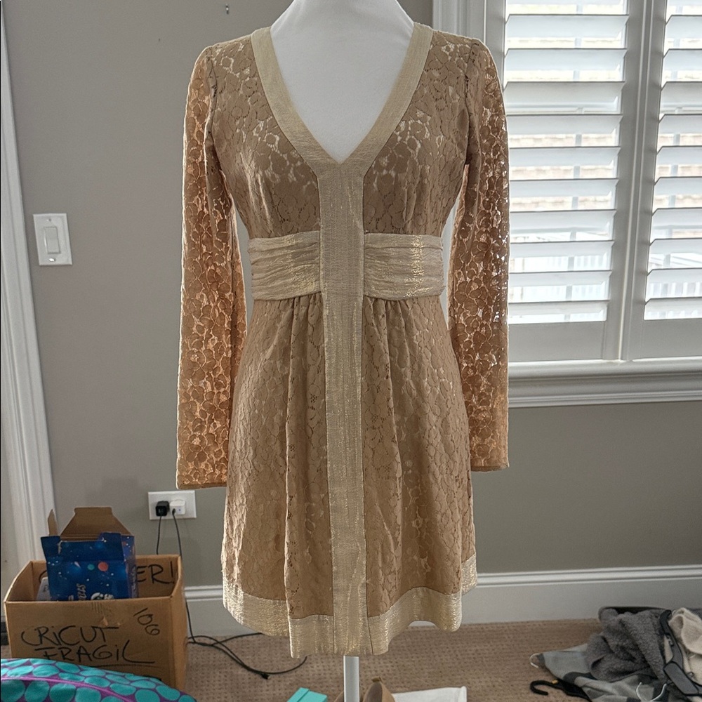 Laundry by Design gold and beige Lace Long Sleeve Dress